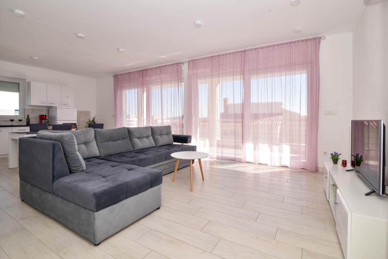 Apartment Deluxe Villa Carlotta Задар Екстериор снимка